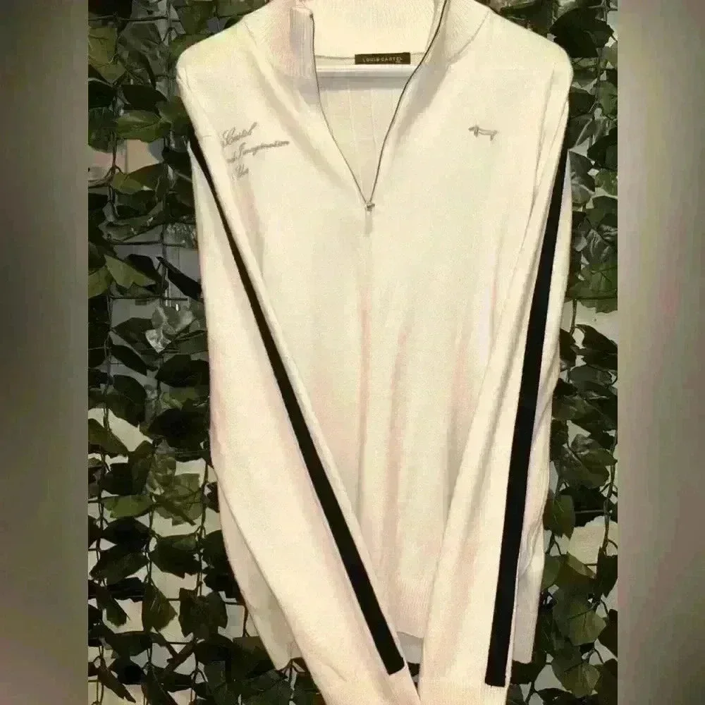 Used men’s Louis castle sweater Size M - Picture 1 of 6